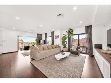 House For Lease - NSW - Earlwood - 2206 - Entire Top Floor in Luxury Duplex  (Image 2)