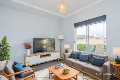 House For Sale - WA - Ridgewood - 6030 - Charming Cottage opposite Ashbourne Park  (Image 2)