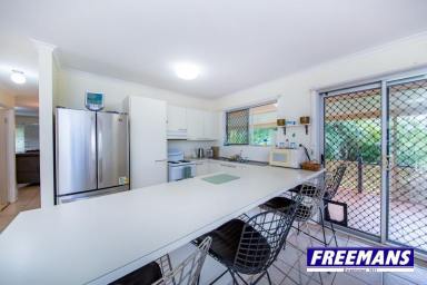 House For Lease - QLD - Kingaroy - 4610 - Large Family Home in Quiet Street  (Image 2)