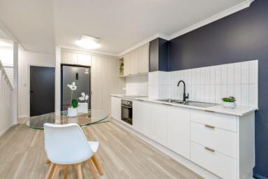 Townhouse For Sale - QLD - Manoora - 4870 - 2 Bed Town House For sale, fully renovated  (Image 2)