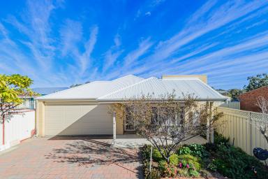 House For Sale - WA - Middle Swan - 6056 - Spacious Family Retreat in Middle Swan  (Image 2)