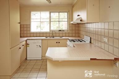 House For Lease - VIC - Cranbourne North - 3977 - Ideal Location (Image 2)