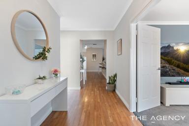 House For Sale - WA - Atwell - 6164 - Family Living, Effortless Entertaining!  (Image 2)