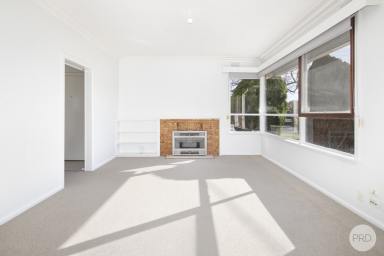 House For Lease - VIC - Alfredton - 3350 - TIDY 3-BEDROOM HOME CLOSE TO LOCAL SCHOOL DISTRICT  (Image 2)