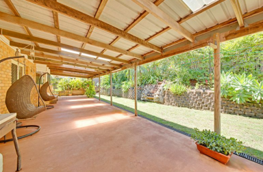 House For Sale - QLD - Lammermoor - 4703 - Spacious Family Home Just Moments from lammermoor Beach  (Image 2)