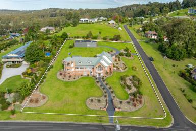 House For Sale - NSW - Surf Beach - 2536 - Luxurious Coastal Retreat: A Haven of Sophistication  (Image 2)