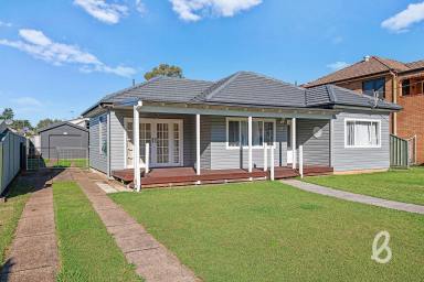 House Sold - NSW - Singleton - 2330 - Character Filled Three Bedroom Weatherboard Home  (Image 2)
