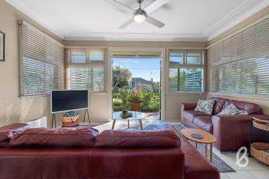 House For Sale - NSW - Singleton - 2330 - Immaculate Four Bedroom Home with Views  (Image 2)