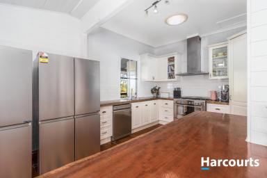House For Sale - QLD - Dalysford - 4671 - STUNNING SUNSETS - DUAL LIVING  - WHAT MORE DO YOU NEED!!!  (Image 2)