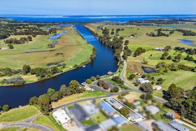House For Sale - VIC - Johnsonville - 3902 - Tambo Riverside Retreat – Large 1075m² Block with Excellent Shedding  (Image 2)