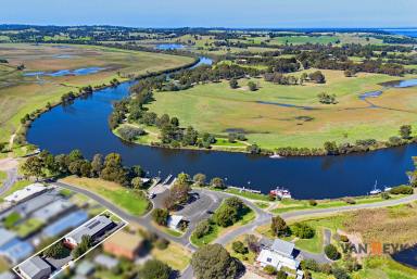 House For Sale - VIC - Johnsonville - 3902 - Tambo Riverside Retreat – Large 1075m² Block with Excellent Shedding  (Image 2)