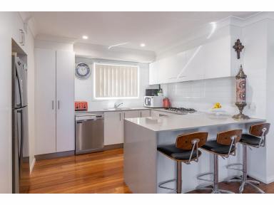 Retirement For Sale - NSW - Forster - 2428 - Prime Lakeside Living in Over 50’s Village - Best Position in the Park!  (Image 2)