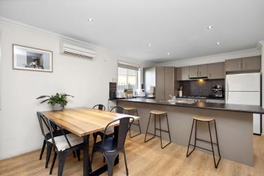 House For Sale - VIC - Ascot - 3551 - Well-Kept Brick Home in Connected Location  (Image 2)