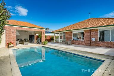 House For Sale - WA - Quinns Rocks - 6030 - Picture perfect and primed for relaxed coastal Living  (Image 2)