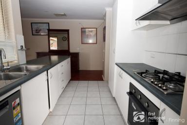 House For Lease - VIC - Narre Warren South - 3805 - Great family home  (Image 2)