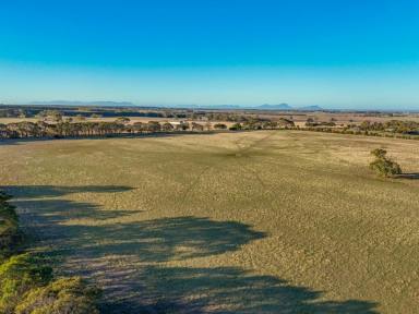 Residential Block For Sale - VIC - Hamilton - 3300 - Vast Grampian & Rural Views  (Image 2)