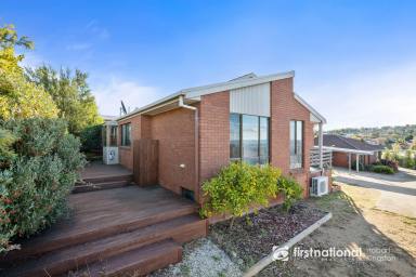 Unit For Lease - TAS - Blackmans Bay - 7052 - Spacious Unit with Views  (Image 2)