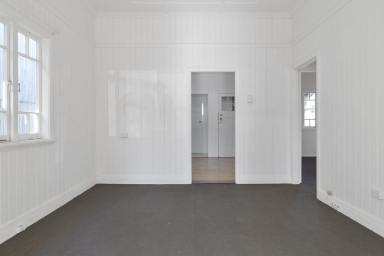 House For Lease - QLD - Toowoomba City - 4350 - Walk to the City  (Image 2)
