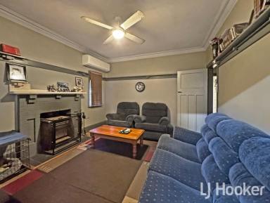 House For Sale - NSW - Inverell - 2360 - Affordable Ross Hill Home with Rear Lane Access  (Image 2)