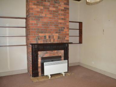 House For Lease - VIC - East Bairnsdale - 3875 - BAIRNSDALE MINERS COTTAGE  (Image 2)