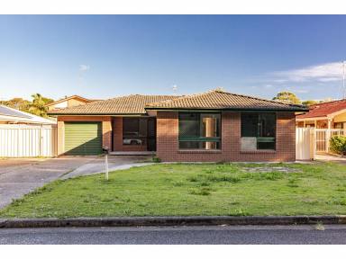 House Auction - NSW - Forster - 2428 - Potential plus - 3 Bedroom brick and tile home  (Image 2)