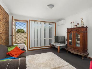House For Sale - NSW - Old Bar - 2430 - LOW MAINTENACE LIVING IN A PRIME LOCATION  (Image 2)