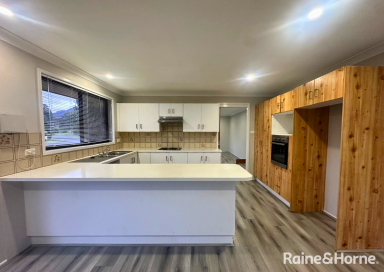 House Leased - NSW - Cambewarra Village - 2540 - Charming Split-Level Home  (Image 2)