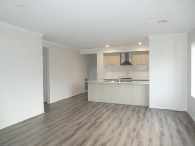House For Lease - VIC - East Bairnsdale - 3875 - NEAR NEW FOUR BEDROOM HOME  (Image 2)