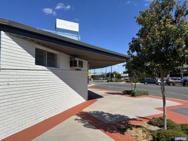 Retail For Lease - QLD - Kingaroy - 4610 - CBD Shop Frontage near large car park  (Image 2)