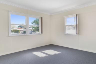House For Lease - QLD - Harlaxton - 4350 - Massive Family Home - 4 Bedrooms Plus Study  (Image 2)