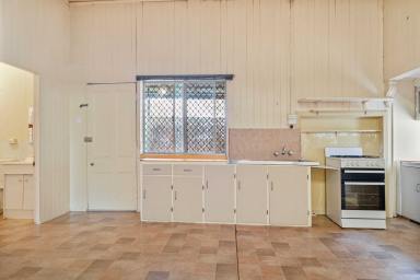 House For Lease - QLD - Newtown - 4350 - Perfect Location - Close to Town  (Image 2)
