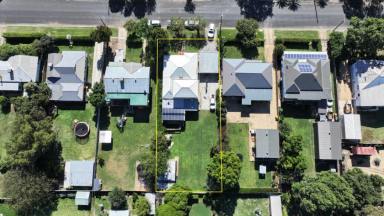 House For Sale - NSW - Moree - 2400 - Spacious Family Home!  (Image 2)