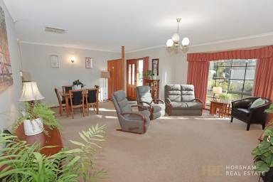 Townhouse Auction - VIC - Horsham - 3400 - Sound Investment.  (Image 2)