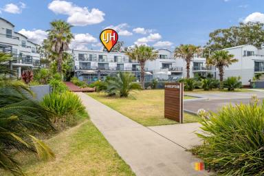 Unit For Sale - NSW - Batehaven - 2536 - Imagine living permanently in a Resort with views over Corrigans Beach !  (Image 2)