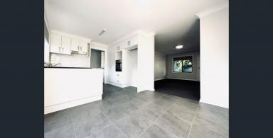 House For Lease - NSW - Tamworth - 2340 - Modern 2-Bedroom Unit in Secure Gated Community  (Image 2)