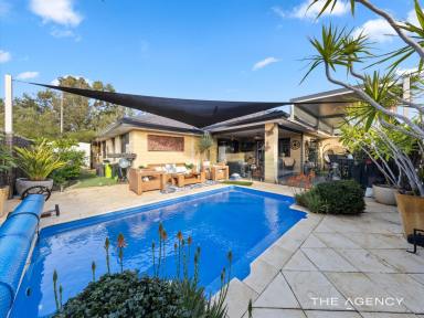House For Sale - WA - Success - 6164 - Stunning family home  (Image 2)