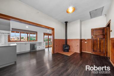 House For Lease - TAS - Claremont - 7011 - Spacious 4-Bedroom Home in Convenient Claremont Location  (Image 2)