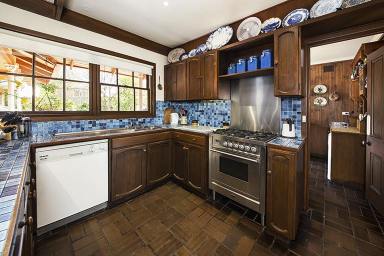 House For Lease - VIC - Mentone - 3194 - 3 OR 6 MONTH LEASE ONLY | STONES THROW FROM BEACH | BAY VIEWS  (Image 2)