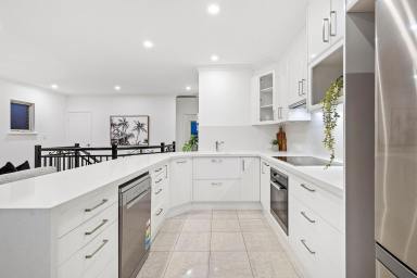 Townhouse For Sale - WA - Victoria Park - 6100 - Step into the Buzz of Vic Park!  (Image 2)