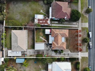 House For Sale - VIC - Wangaratta - 3677 - TWO HOUSES, ONE TITLE (Image 2)