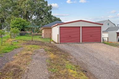 House For Sale - NSW - Clarence Town - 2321 - BRICK BEAUTY ON HALF AN ACRE IN THE HEART OF CLARENCE TOWN  (Image 2)