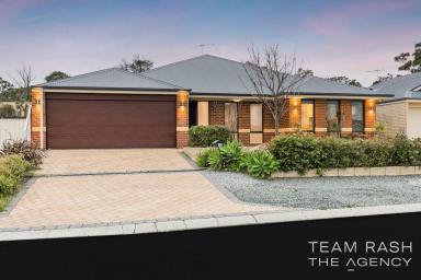 House For Sale - WA - Orelia - 6167 - Spacious Family Living with Style, Comfort & Versatility - 13 Stokesay StreetOrelia WA 6167  (Image 2)