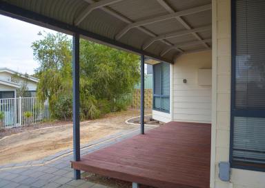 Unit For Sale - WA - Ravensthorpe - 6346 - As Good as it Gets in Ravensthorpe  (Image 2)