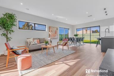 House For Sale - NSW - Moama - 2731 - Quality Custom Designed Home  (Image 2)