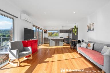 House For Sale - VIC - Marysville - 3779 - Modern Comfort in the Heart of Marysville  (Image 2)