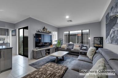 House For Sale - WA - Haynes - 6112 - Modern Family Home in Sought-After Springtime Estate  (Image 2)