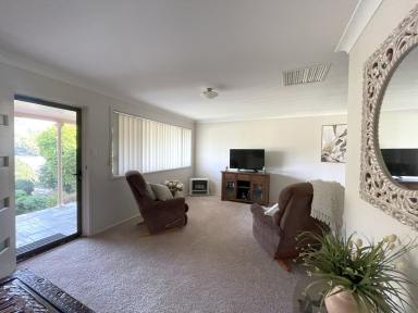 House For Sale - NSW - Gundagai - 2722 - Picture Perfect  (Image 2)