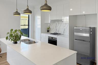 Duplex/Semi-detached Leased - NSW - Dubbo - 2830 - Modern Four Bedroom Home in Sought-After Southlakes Estate  (Image 2)