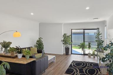 Duplex/Semi-detached Leased - NSW - Dubbo - 2830 - Modern Four Bedroom Home in Sought-After Southlakes Estate  (Image 2)