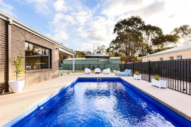 House For Sale - VIC - Junortoun - 3551 - Stylish, Spacious and Built for Family Life  (Image 2)